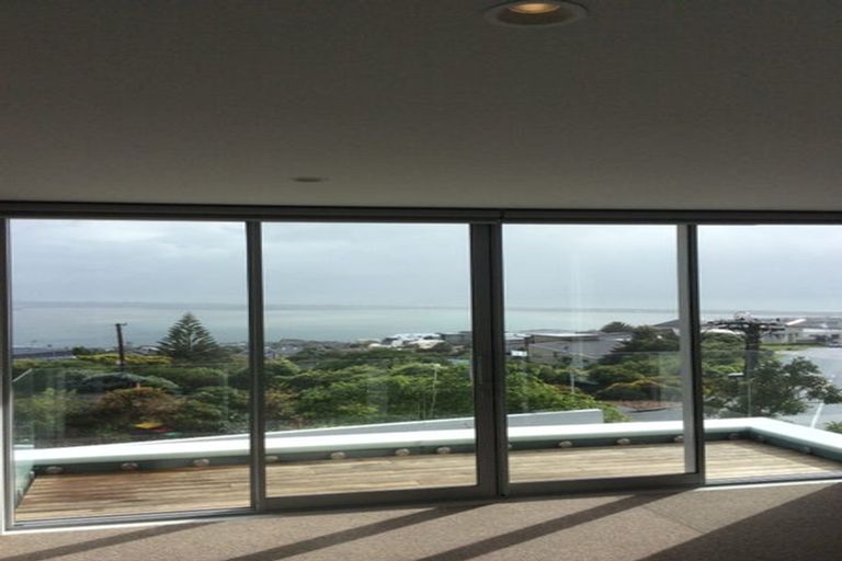 Photo of property in 224 Mount Pleasant Road, Mount Pleasant, Christchurch, 8081