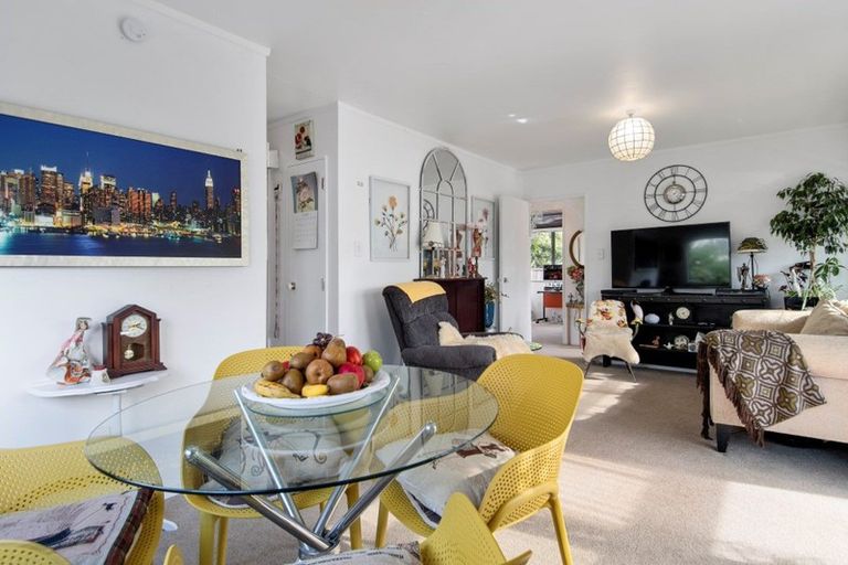 Photo of property in 35b Sutherland Road, Brookfield, Tauranga, 3110