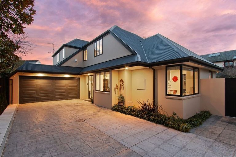 Photo of property in 25b Garden Road, Merivale, Christchurch, 8014