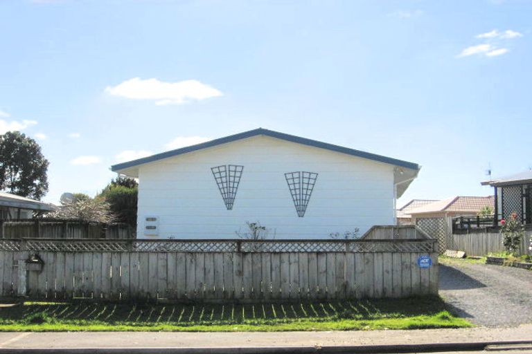 Photo of property in 1/40 Heathdale Crescent, Papakura, 2110