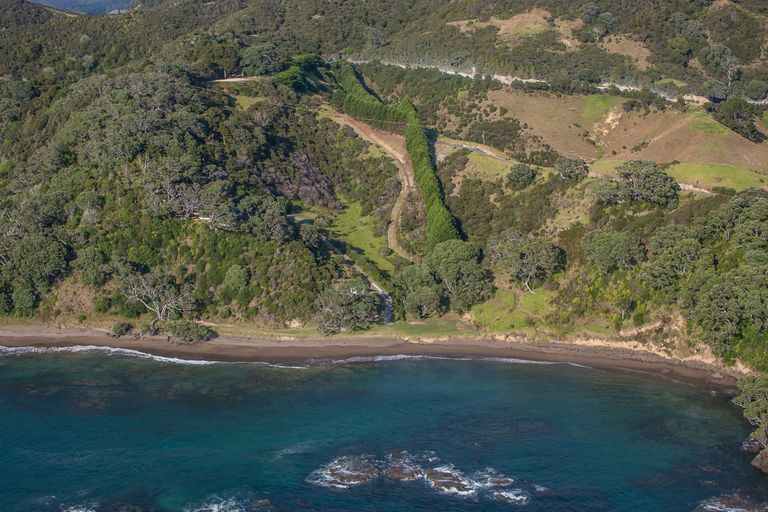 Photo of property in 354 Rockell Road, Whananaki, Hikurangi, 0181