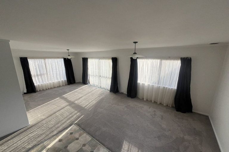 Photo of property in 11a John Road, Stanmore Bay, Whangaparaoa, 0932