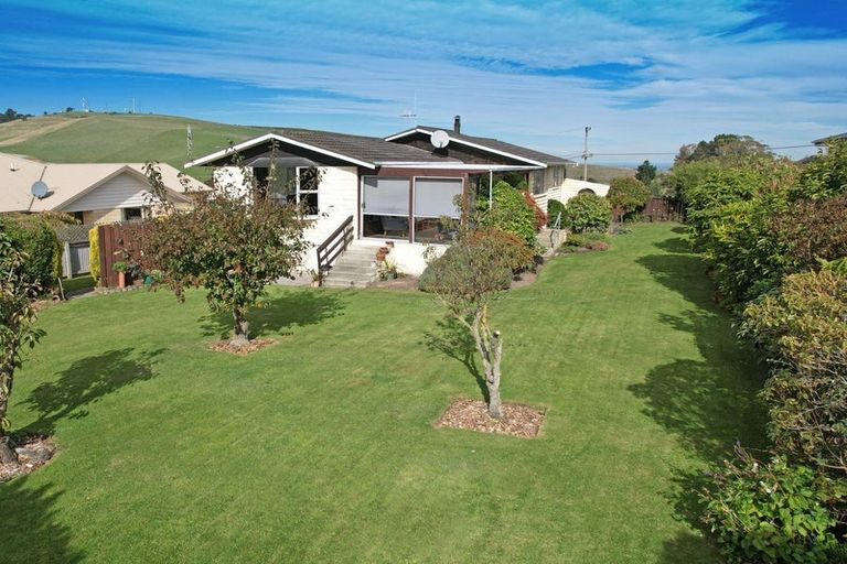 Photo of property in 19 Perth Street, South Hill, Oamaru, 9400