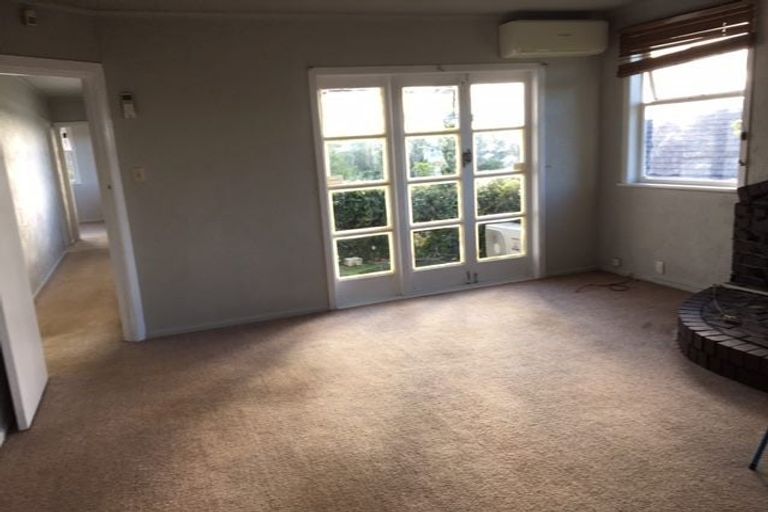 Photo of property in 62 Woodglen Road, Glen Eden, Auckland, 0602