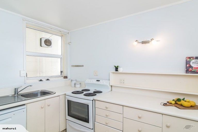 Photo of property in Matai Moana, 3/178 Oriental Parade, Oriental Bay, Wellington, 6011