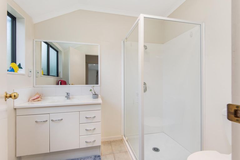 Photo of property in 131 Summerhill Drive, Fitzherbert, Palmerston North, 4410