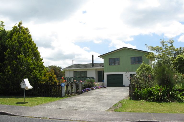 Photo of property in 10 Pinotage Place, Huapai, Kumeu, 0810