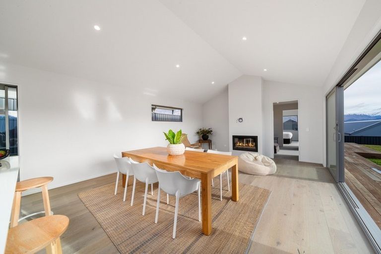 Photo of property in 8 The Heights Avenue, Wanaka, 9305