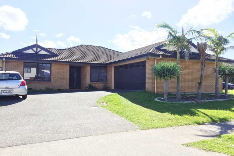 Photo of property in 137 Cyril French Drive, Flat Bush, Auckland, 2016