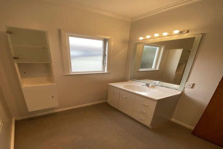 Photo of property in 13 Te Mome Road, Alicetown, Lower Hutt, 5010