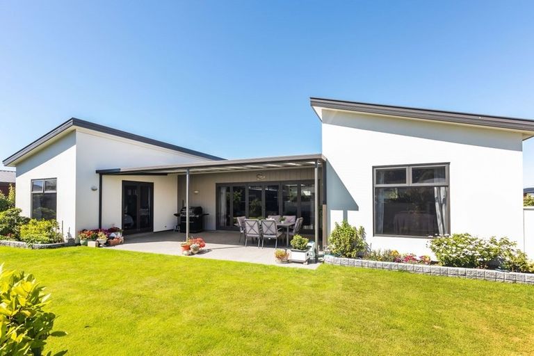 Photo of property in 8 Davaar Crescent, Broomfield, Christchurch, 8042