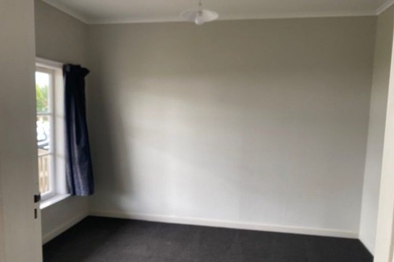 Photo of property in 24 Airdrie Road, Ranui, Auckland, 0612