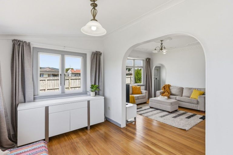 Photo of property in 131 Winchester Street, Levin, 5510