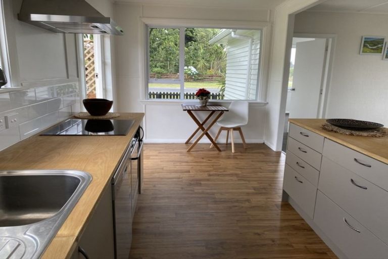 Photo of property in 69 Collingwood Street, Eltham, 4322