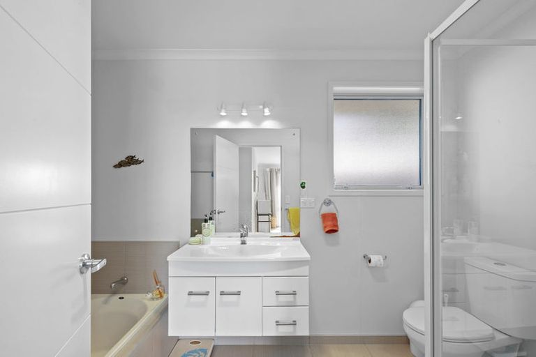 Photo of property in 476 Mangorei Road, Highlands Park, New Plymouth, 4312