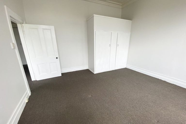 Photo of property in 23 Royal Crescent, Saint Kilda, Dunedin, 9012