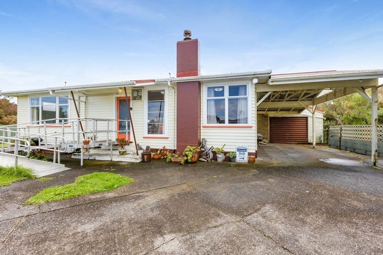 Photo of property in 4 Elizabeth Street, Patea, 4520