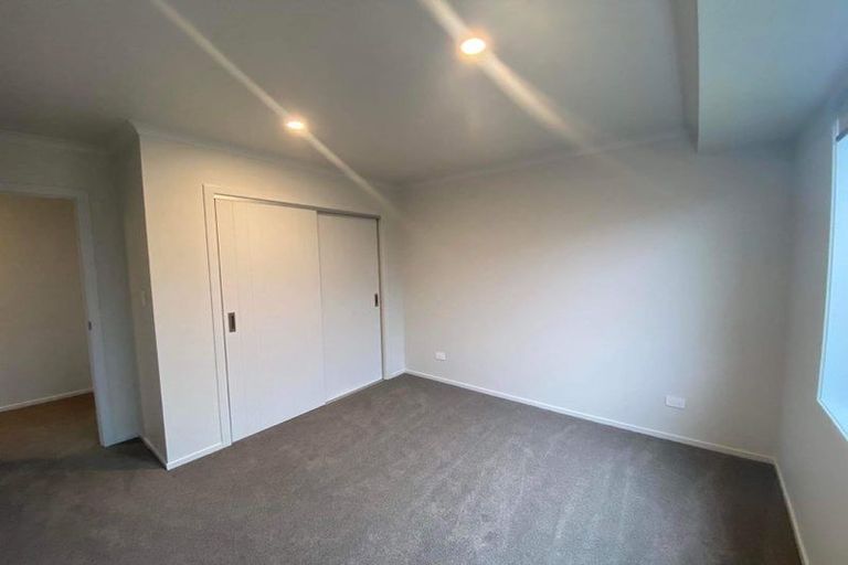 Photo of property in 63 Kaurinui Crescent, One Tree Point, 0118