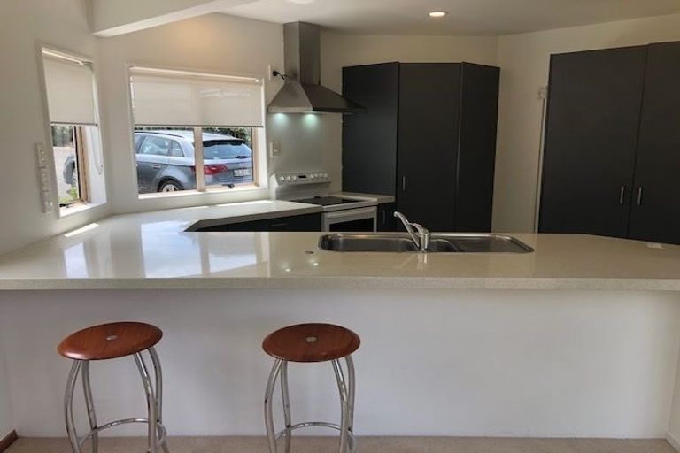 Photo of property in 2/2 East Coast Road, Milford, Auckland, 0620