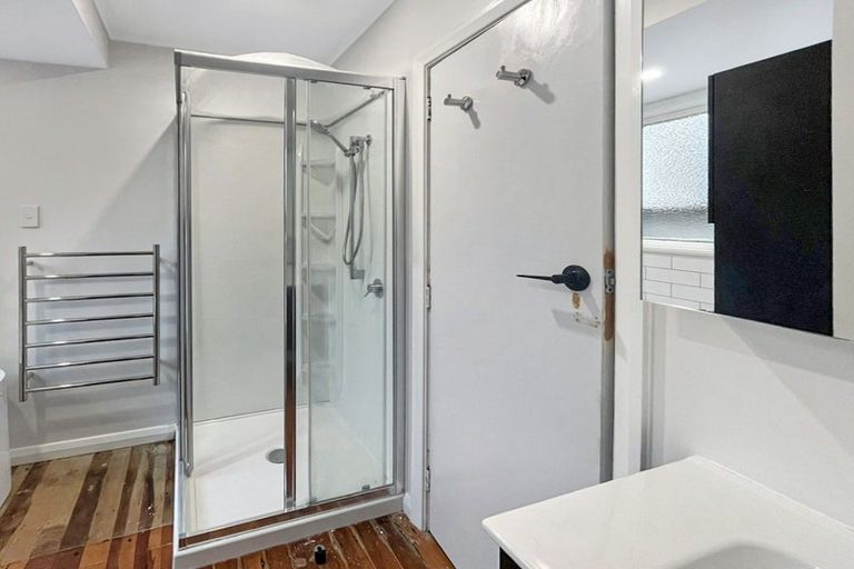 Photo of property in 69 Seddon Street, Takaro, Palmerston North, 4412