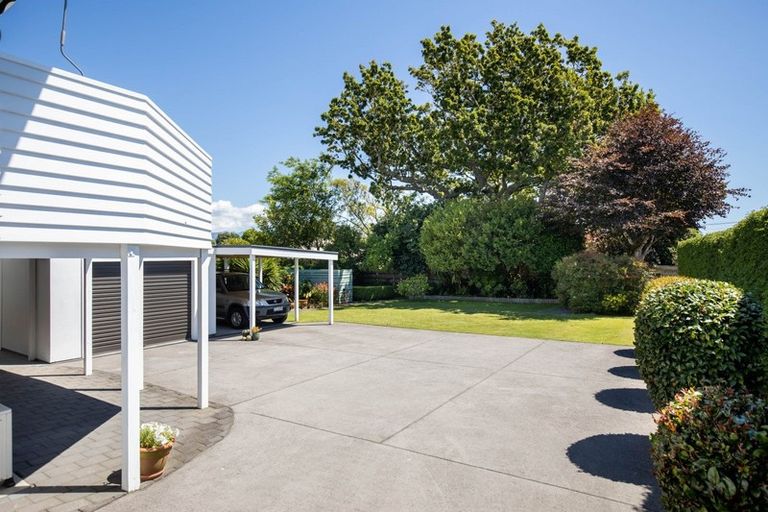 Photo of property in 32 Lismore Street, Strandon, New Plymouth, 4312