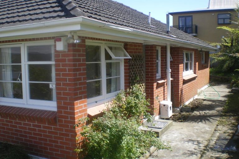 Photo of property in 5 Poto Road, Normandale, Lower Hutt, 5010