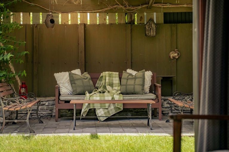 Photo of property in 197 Beacon Point Road, Wanaka, 9305