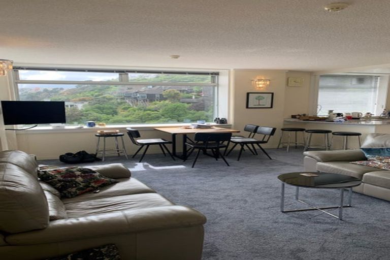 Photo of property in Jerningham Apartments, 20 Oriental Terrace, Oriental Bay, Wellington, 6011
