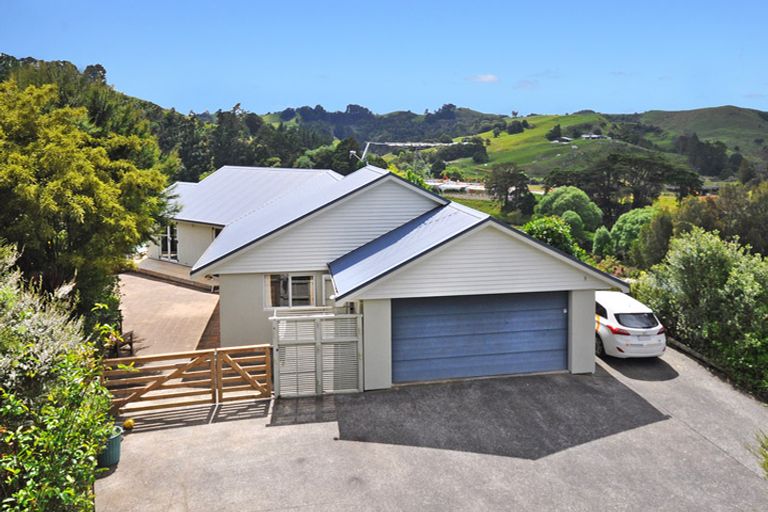 Photo of property in 60 Puhoi Road, Puhoi, Warkworth, 0994