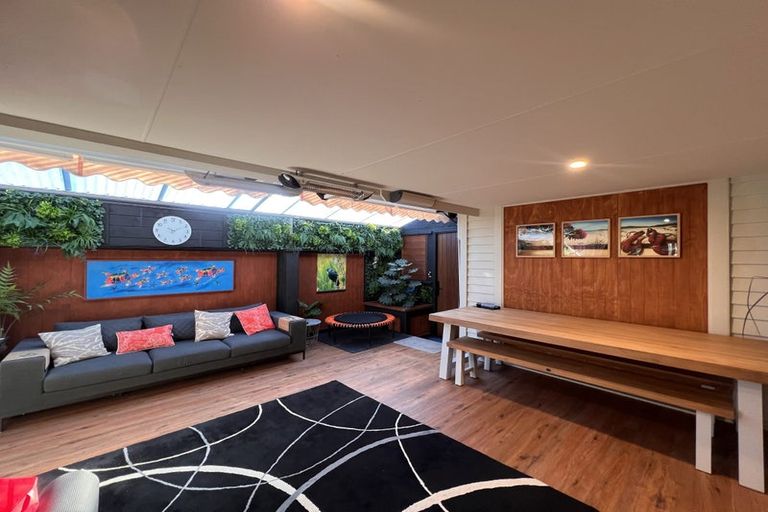 Photo of property in 14 Pounamu Place, Pegasus, 7612