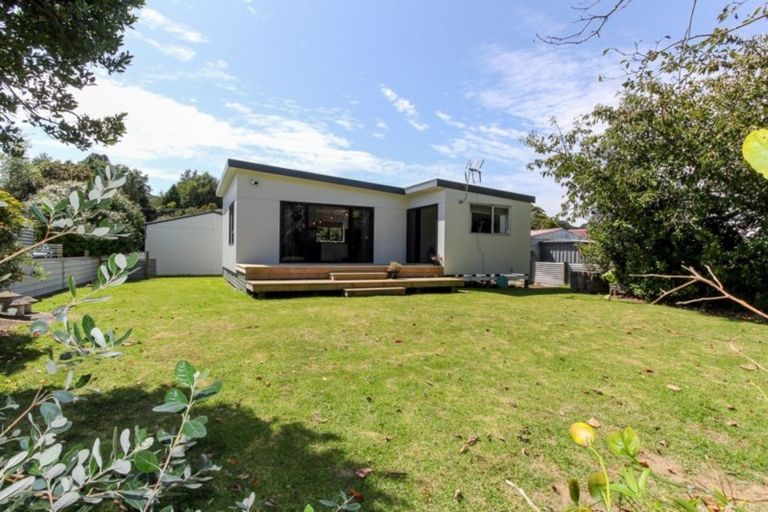 Photo of property in 33 Leslie Street, Waitara, 4320