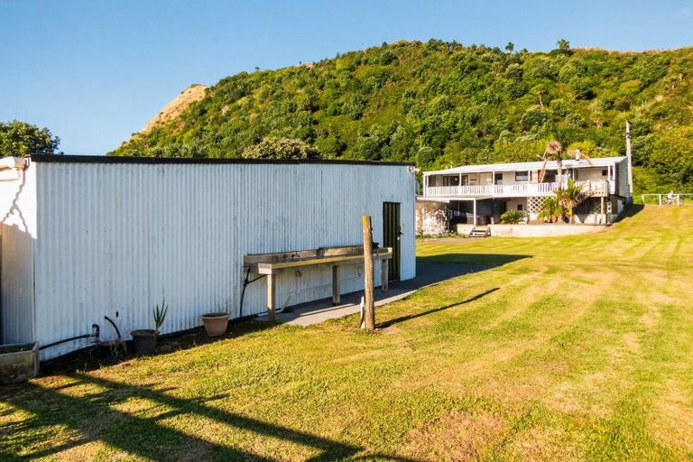 Photo of property in 102 Newcastle Street, Mahia, 4198