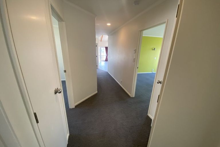 Photo of property in 2/95 Langana Avenue, Browns Bay, Auckland, 0630