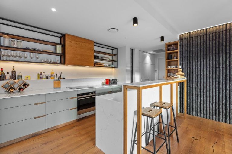 Photo of property in 6 Stackbrae Avenue, Wanaka, 9305