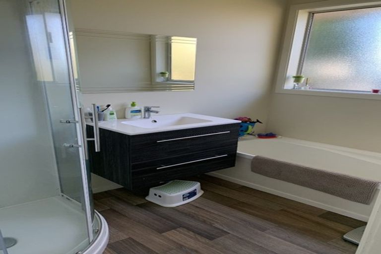 Photo of property in 38 Flower Street, Bryndwr, Christchurch, 8053