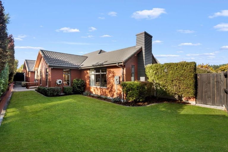 Photo of property in 40 Titirangi Crescent, Parklands, Christchurch, 8083