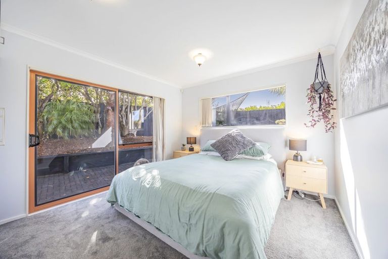 Photo of property in 40 Coventry Way, Long Bay, Auckland, 0630