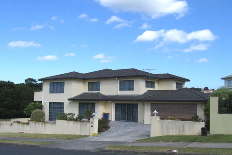 Photo of property in 2 Belleaire Court, West Harbour, Auckland, 0618