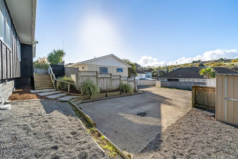 Photo of property in 115a Dimock Street, Titahi Bay, Porirua, 5022