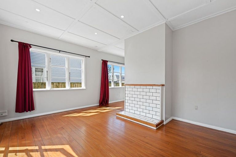 Photo of property in 48 Claude Street, Fairfield, Hamilton, 3214