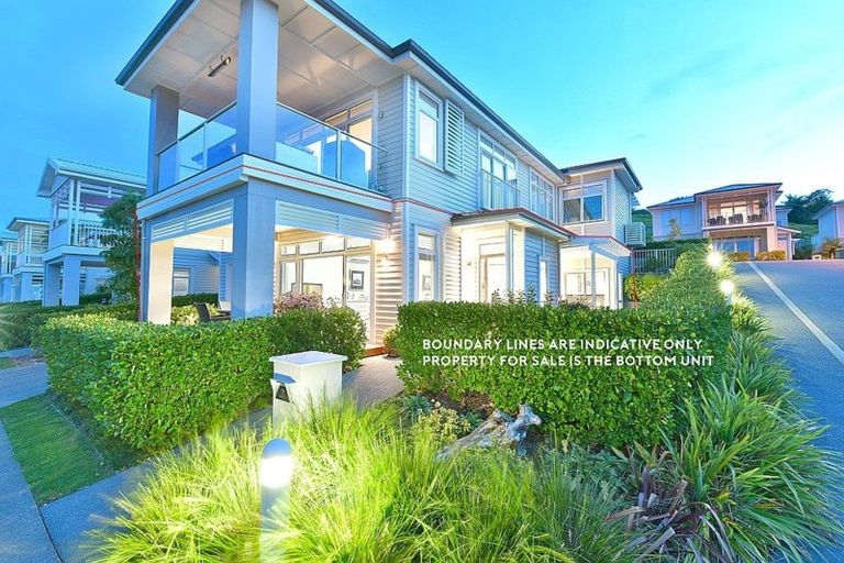 Photo of property in 2 Sunshine Terrace, Orewa, 0931