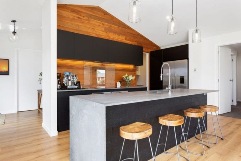 Photo of property in 23 Monarch Park Lane, Leamington, Cambridge, 3432