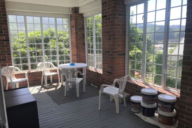 Photo of property in 118 Wellington Street, Picton, 7220