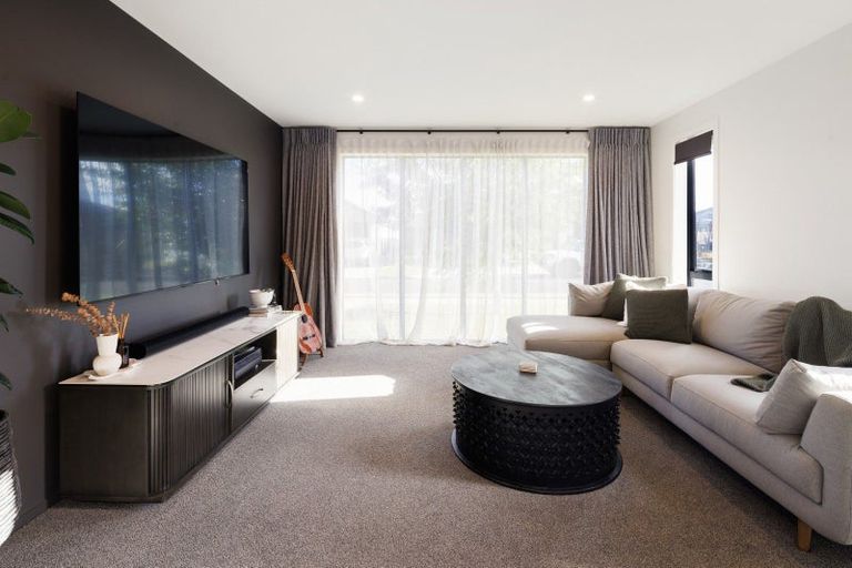 Photo of property in 11 Ruru Street, Cambridge, 3434