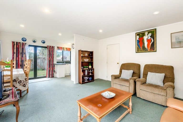 Photo of property in 37a Spackman Crescent, Paraparaumu, 5032