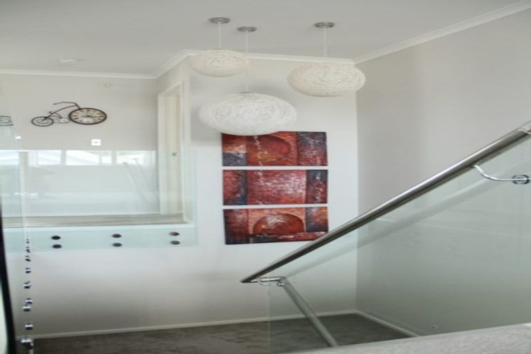 Photo of property in 3 Ascension Crescent, Orewa, 0931