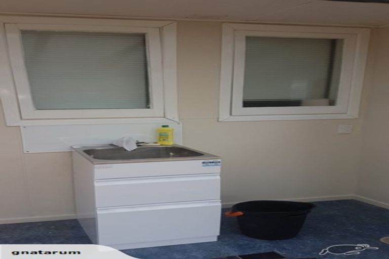 Photo of property in 11 Busby Place, Awapuni, Palmerston North, 4412