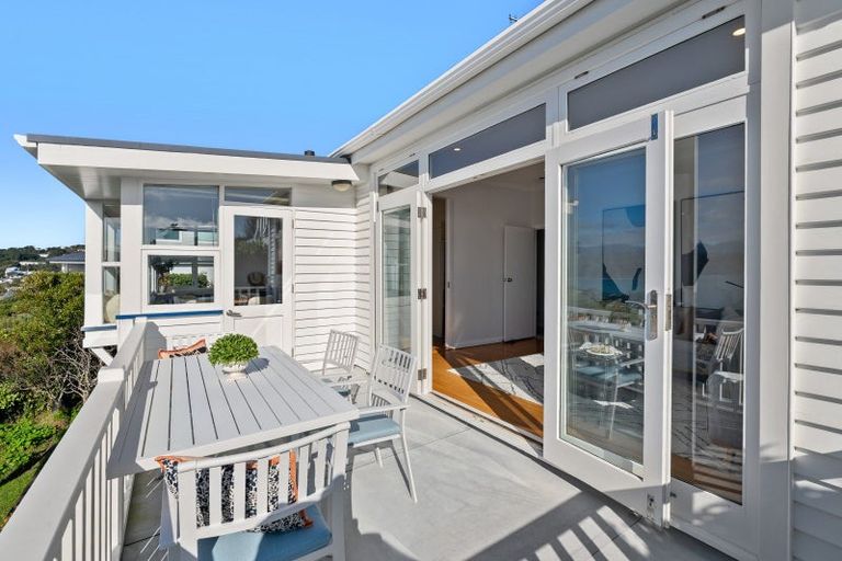 Photo of property in 66 Seatoun Heights Road, Seatoun, Wellington, 6022
