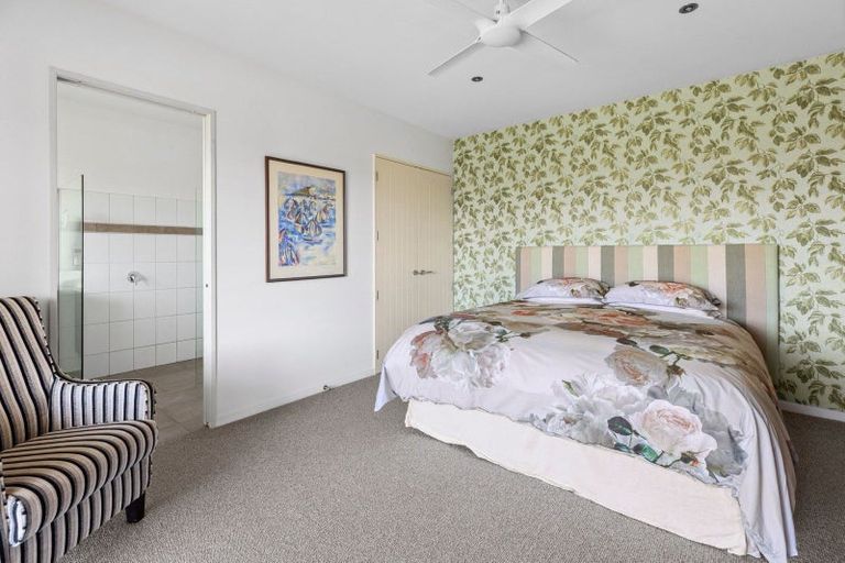 Photo of property in 31 Matheson Crescent, Albert Town, Wanaka, 9305