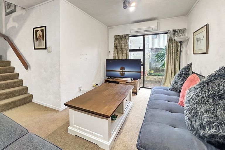 Photo of property in 7/3 Glen Road, Browns Bay, Auckland, 0630